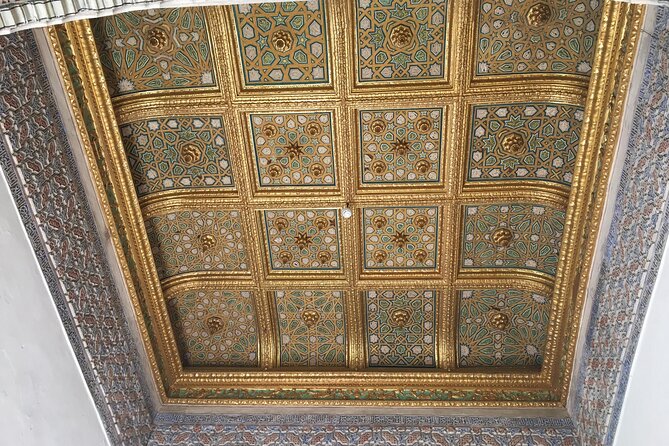 Full Day Private Tour in Seville - Four short historic-center stops