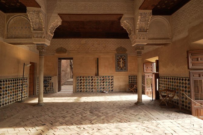 Granada Day Trip with Alhambra and Albaicin Tour from Seville - Lunch in central Granada