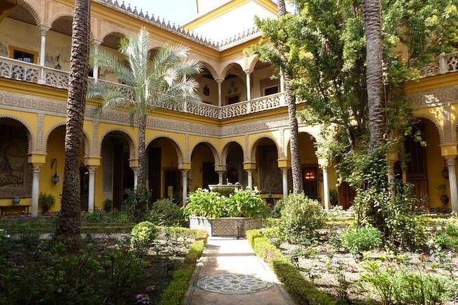 Guided walking tour to Setas, La Macarena and Dueña's Palace in Seville - Why this Seville walk is more than a palace visit