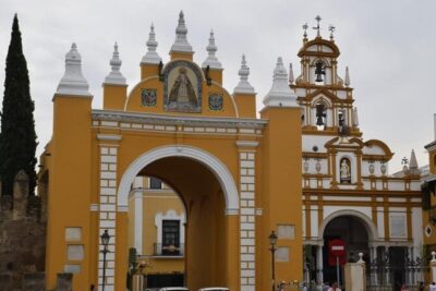 Guided walking tour to Setas, La Macarena and Dueña’s Palace in Seville