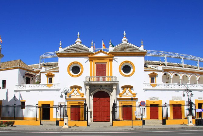Highlights Bike Tour in Seville - City Hall, the old center, and Metropol Parasol