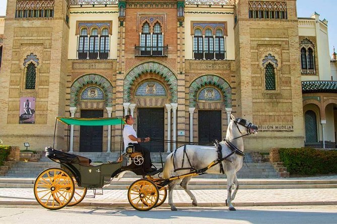 Horse and Buggy Ride in Seville with guide - Plaza de España and the photo opportunity