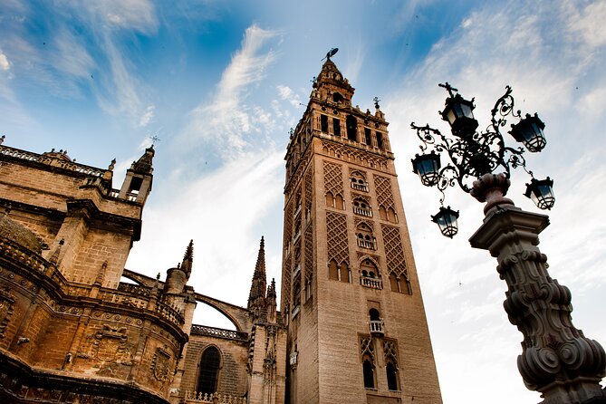 Horse and Carriage Sightseeing Tour in Seville - Plaza del Triunfo and Seville’s great monuments