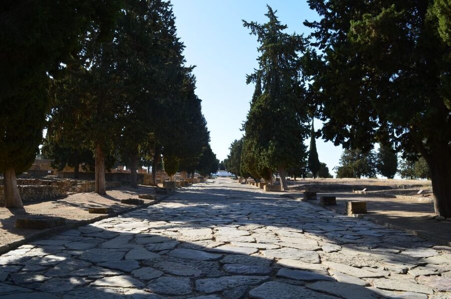 Italica, city of emperors - Meeting at the archaeological site