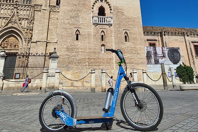 Kickscooter electric tour Sevilla - What the guide adds to the ride