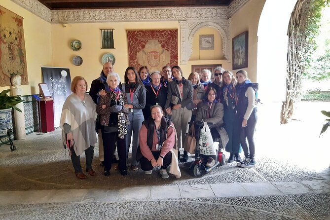 Las Dueñas Palace Guided Tour in Seville with Entrance Included - Inside the palace, from noble home to tenement