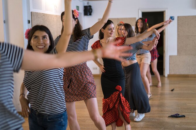 Learn Flamenco in 90 minutes - Gift flower - A good fit for families and celebrations