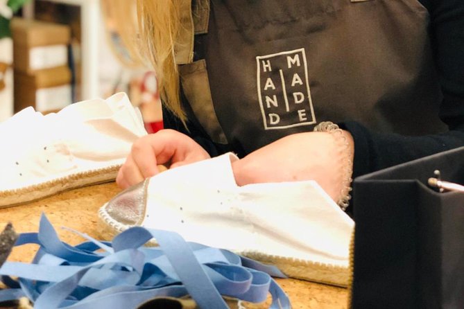 Make Authentic Espadrilles in Seville - The final 25 minutes: cava, snacks, and photographs