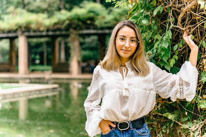 Make Seville unforgettable: Private Photoshoot at Plaza de España - What the photographer actually does
