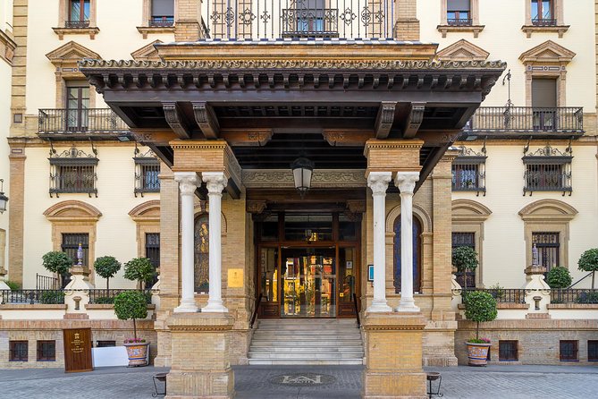 Monumental Economic tour with booking fee Seville - Starting near Seville’s grandest public square