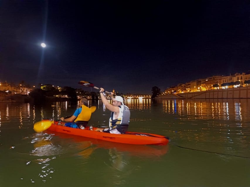 Night Kayak: Historic Seville, Triana and La Cartuja - Triana, the first view from the water