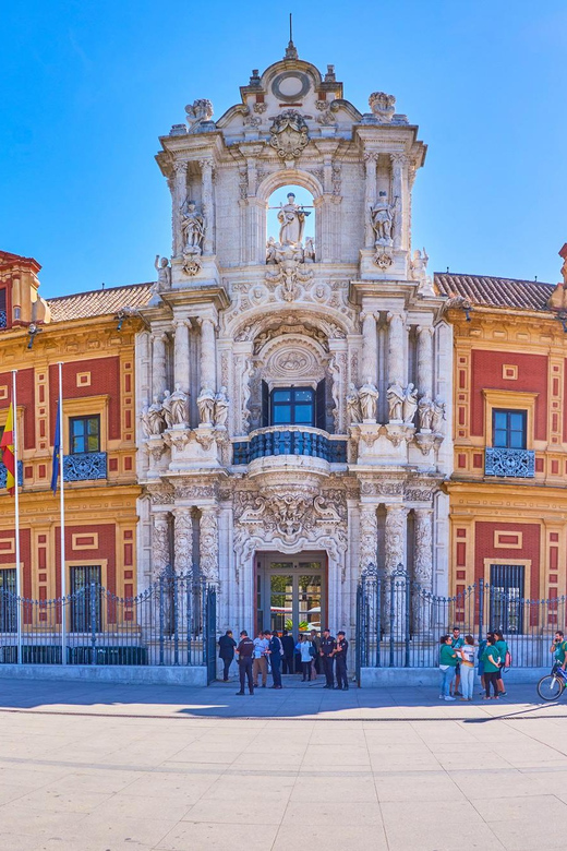 NOSIESTA | Guided E-Bike Tour Sevilla | ENGLISH (NATIVE) - Triana, the river, and Torre del Oro