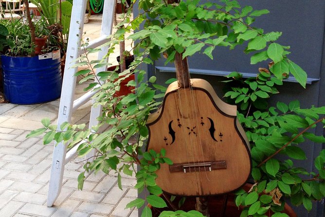Off the Beaten Path: Seville Urban Walking Tour - Local markets, artists, and small businesses