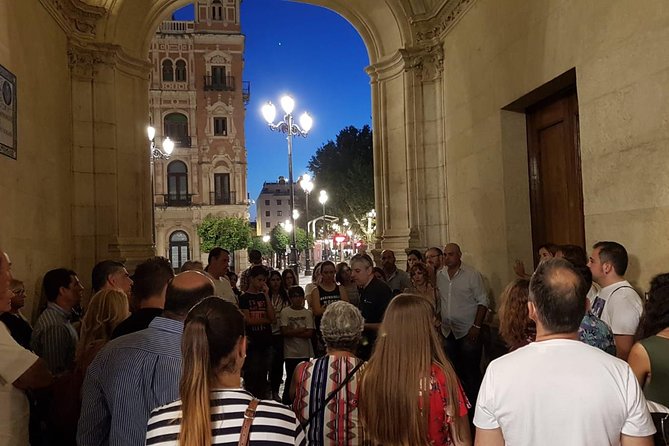 Paranormal Seville Tour in Spanish - History, superstition, and the darker side of Seville