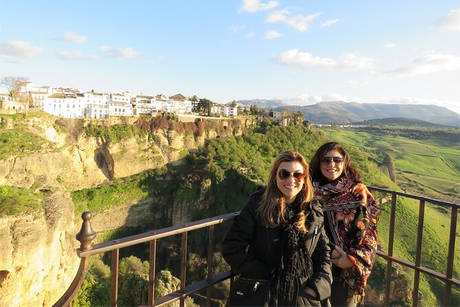 Private Guided Day Trip to the White Villages and Ronda - What the guides add to the day