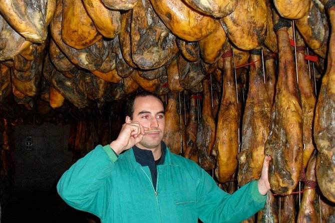 Private Iberian ham tour to the Sierra de Aracena - Jabugo and the curing process
