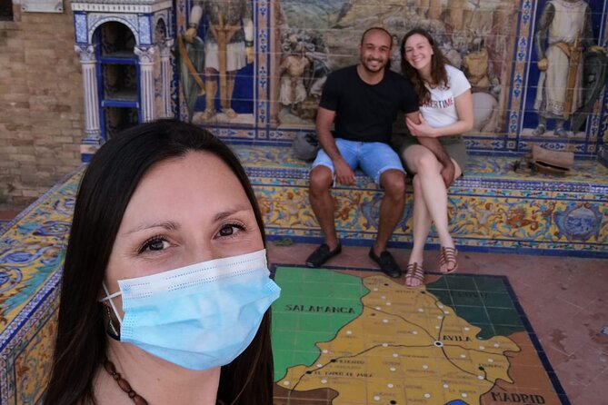 Private personalized Seville street tour of 2.5 hours - A smart first morning in Seville