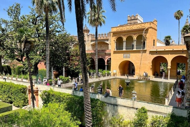 Private Tour Alcazar Seville Cathedral and Giralda Tower Climb - Real Alcázar: the tour’s main event