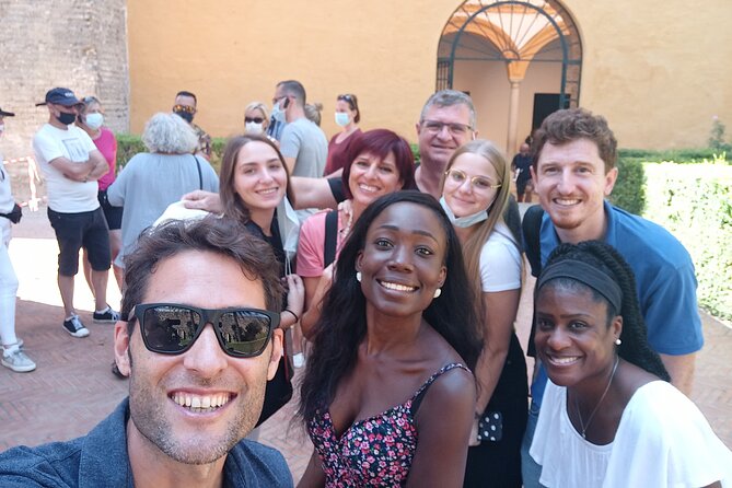 Private Tour Jewish Quarter, center and Plaza de España - The difficult story of Seville’s Jewish community
