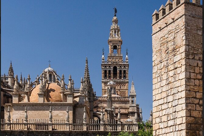 Private Tour of the Cathedral and Giralda of Seville - Dress correctly for Seville Cathedral