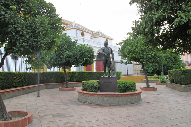 Private tour to the bullring La Maestranza - Stepping into the La Maestranza ring
