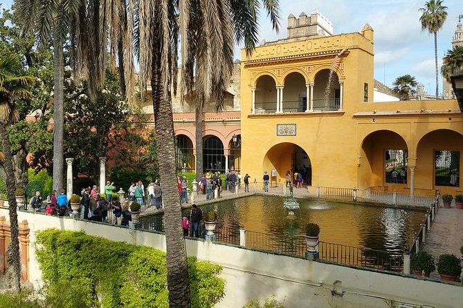 Private visit Cathedral and Royal Alcazares of Seville - Why Clara’s local background matters inside the Alcazar