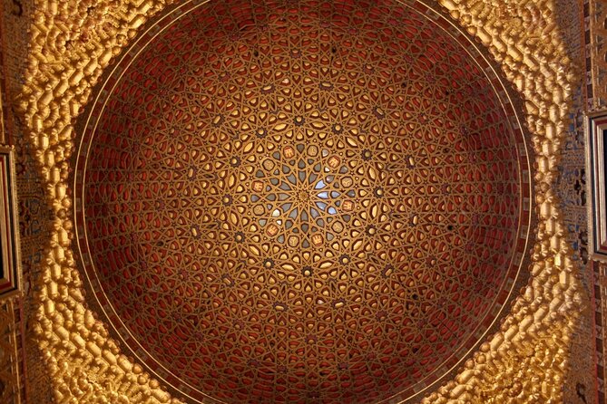 Private Walking Tour Alcazar and Cathedral in Sevilla - What the private format really adds