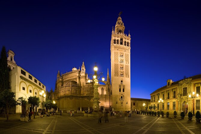 Private walking tour to Seville with Flamenco Show - A small flamenco room with a big effect