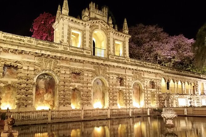 Private walking tour to Seville with Flamenco Show - What happens at Casa de la Guitarra
