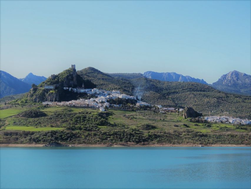 Pueblos Blancos & Ronda: Private Full-Day Tour from Seville - From Seville’s wheat fields to the White Villages