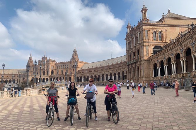 Sevilla Daily Bike Tour - Cathedral, Archivo de Indias, and the Giralda