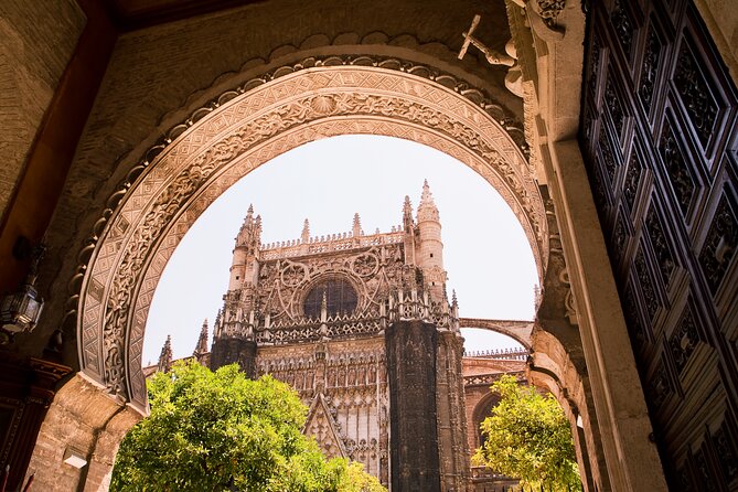 Sevilla: Guided tour to Cathedral and Giralda - Why the audio system matters inside