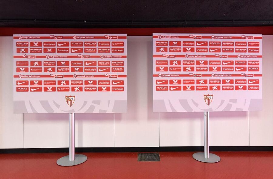 Sevilla: Ramón Sánchez Pizjuán Stadium Entry Ticket - The media room and the player’s locker room
