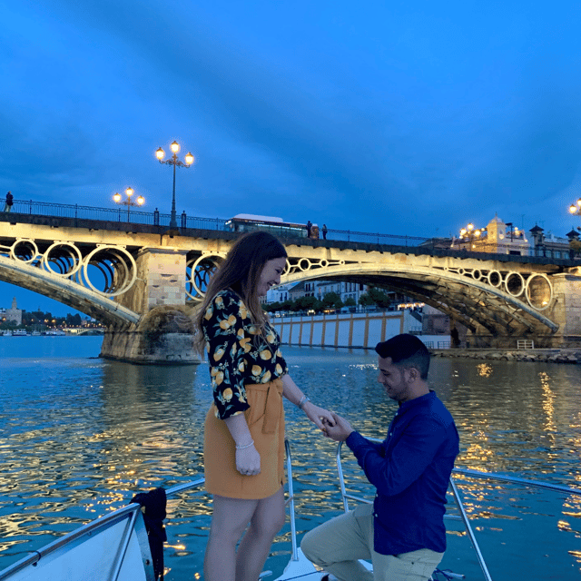 Sevilla: Romantic Boat Ride - Key points at a glance