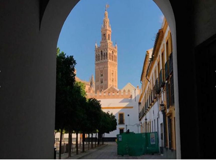 Seville: 1-Hour Walking Tour Barrio de Santa Cruz - Why the one-hour length works, and where it falls short
