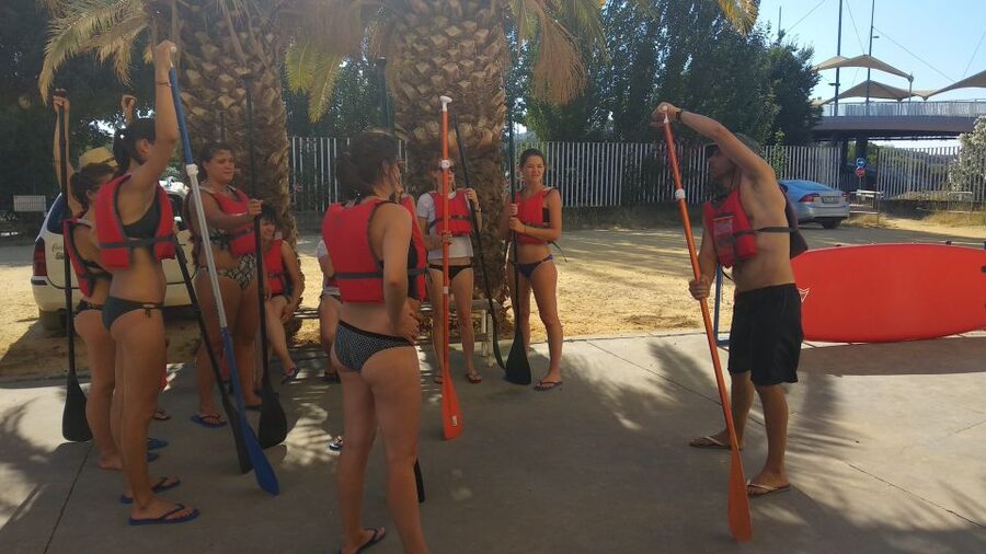 Seville: 2 Hour Paddle Surf Class - Timing, clothing, and practical preparation