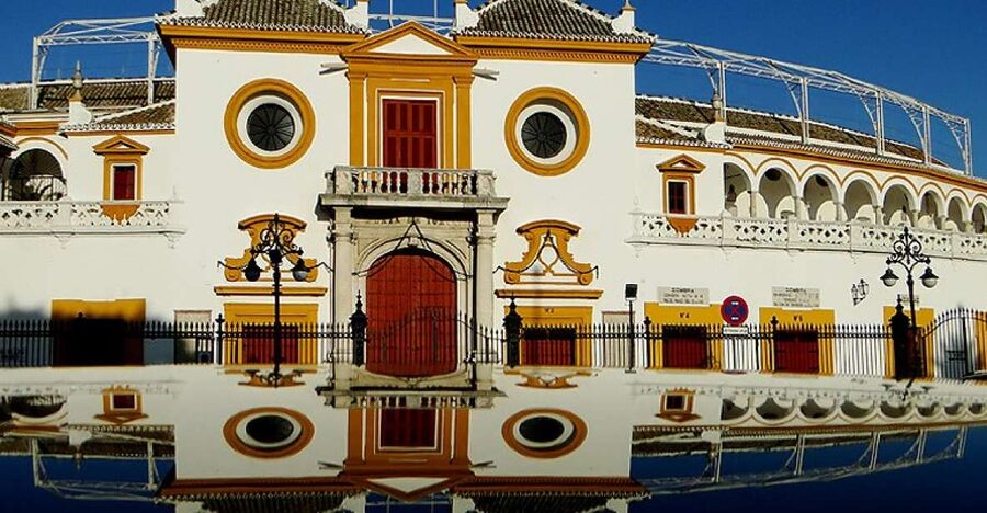 Seville 4-Hour Guided Walking Tour - Cathedral, Giralda, and the story of power