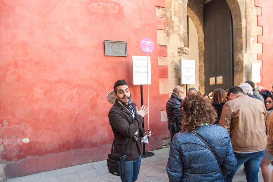 Seville: Alcázar and Cathedral Entry Ticket and Guided Tour - Why These Two Monuments Belong Together