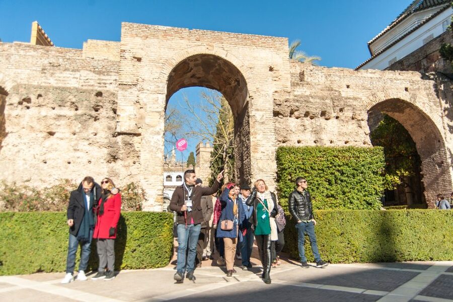 Seville: Alcázar and Cathedral Entry Ticket and Guided Tour - Three Hours: Just Right for Some, Tight for Others