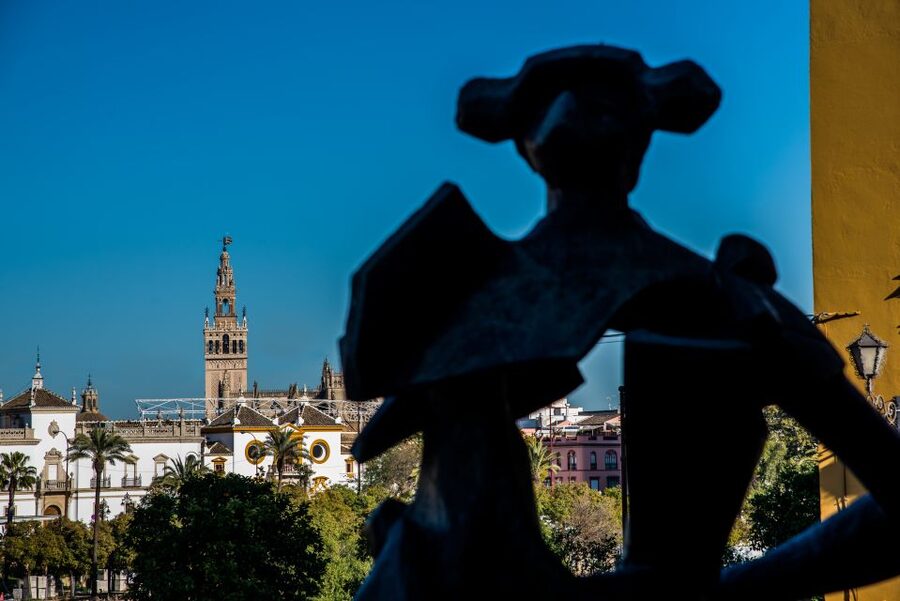 Seville: Alcazar, Cathedral, and Giralda Skip-the-Line Tour - What to bring and what to leave behind
