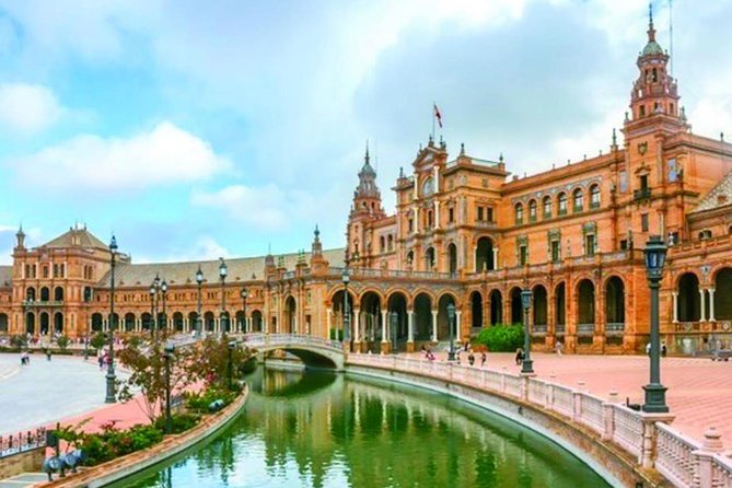 Seville: Alcázar,Cathedral and Plaza España Private Tour - Should you book the Seville Alcázar, Cathedral, and Plaza España tour?