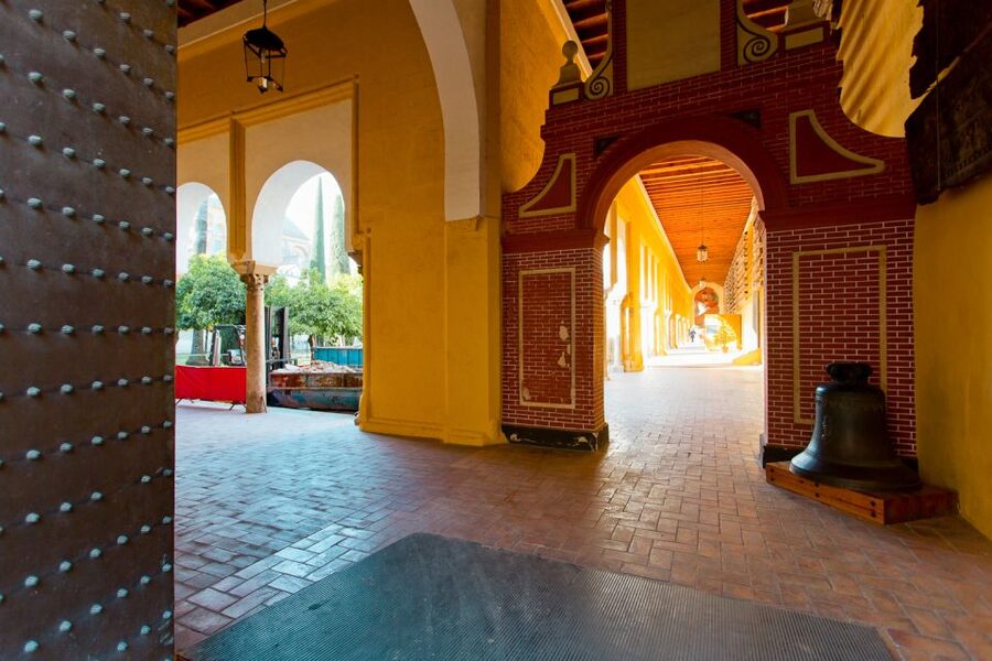 Seville: Alcázar, Cathedral & Giralda Fast Track Guided Tour - How the timing feels