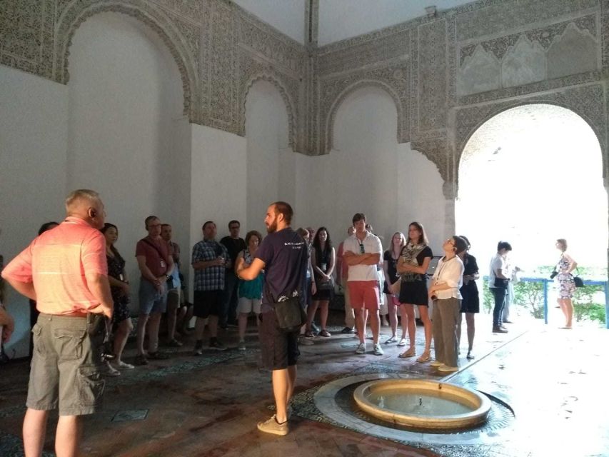 Seville: Alcázar Fast-Track Access with Guided Tour - Fast-track entry and the first palace rooms