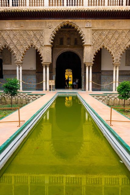 Seville: Alcázar Fast-Track Access with Guided Tour - The gardens and Game of Thrones locations
