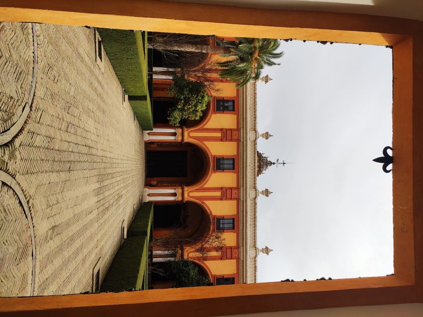Seville: Alcázar Tour with Tickets Included - Entering the Royal Alcázar with a guide