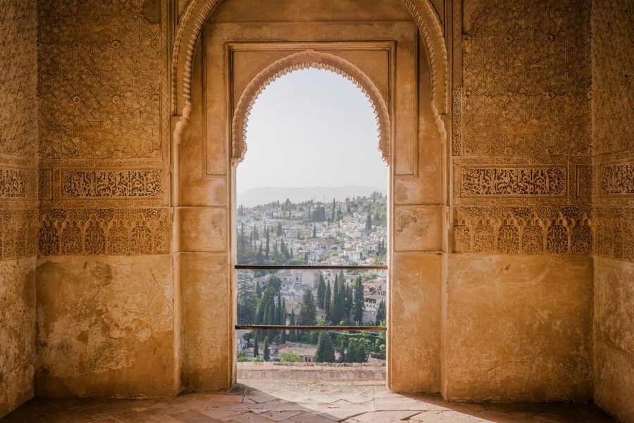 Seville: Alhambra Day Trip with Guide & Nasrid Palaces Entry - Why this Alhambra day trip makes sense from Seville