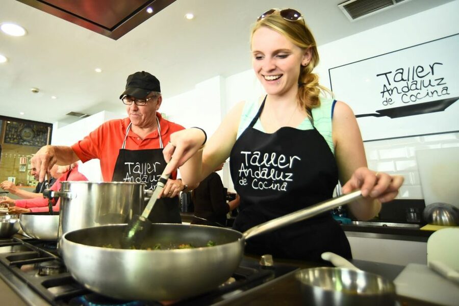 Seville: Andalusian Tapas Class - Starting at Triana Market, Plaza del Altozano