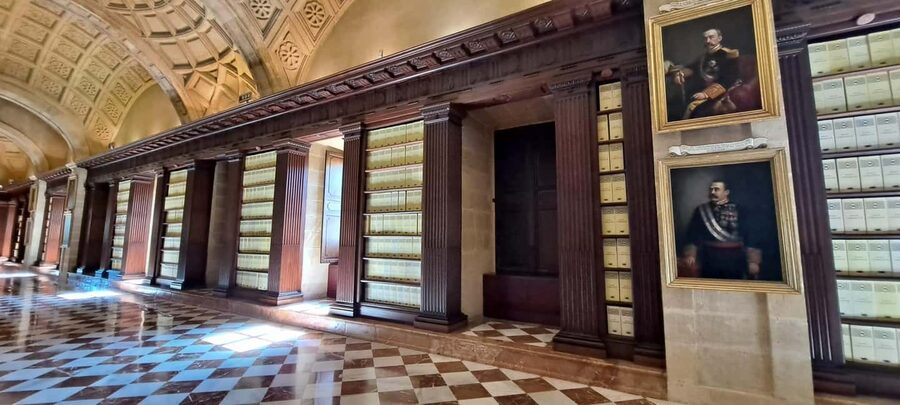 Seville: Archive of the Indies Guided Tour - Price, time, and who gets the best value