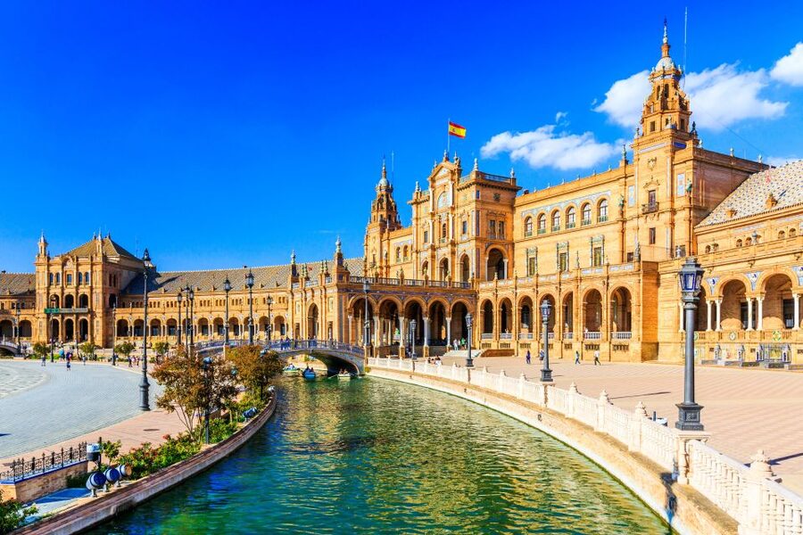 Seville: Authentic and Romantic Horse-Drawn Carriage Ride - Is $118 good value for up to four people?