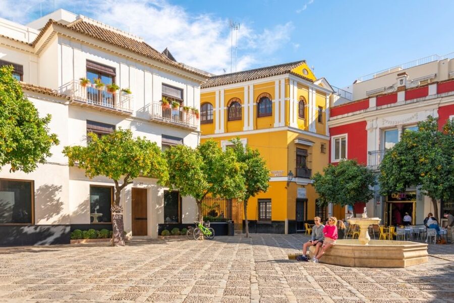 Seville: Barrio de Santa Cruz Small Group Walking Tour - Starting near Plaza del Triunfo